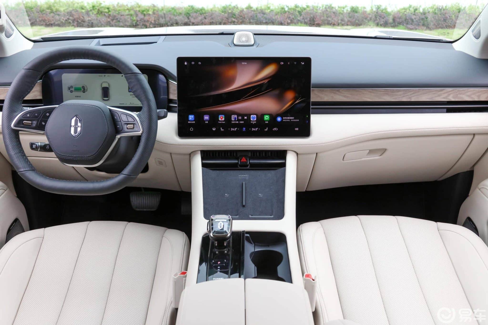 Mise à niveau du système de navigation automobile